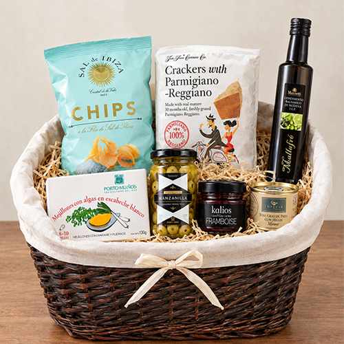 Gourmet Mediterranean Basket